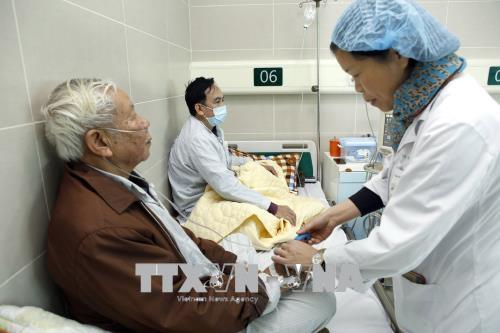 Người già cần chủ động phòng bệnh trong những ngày giá rét ảnh 1